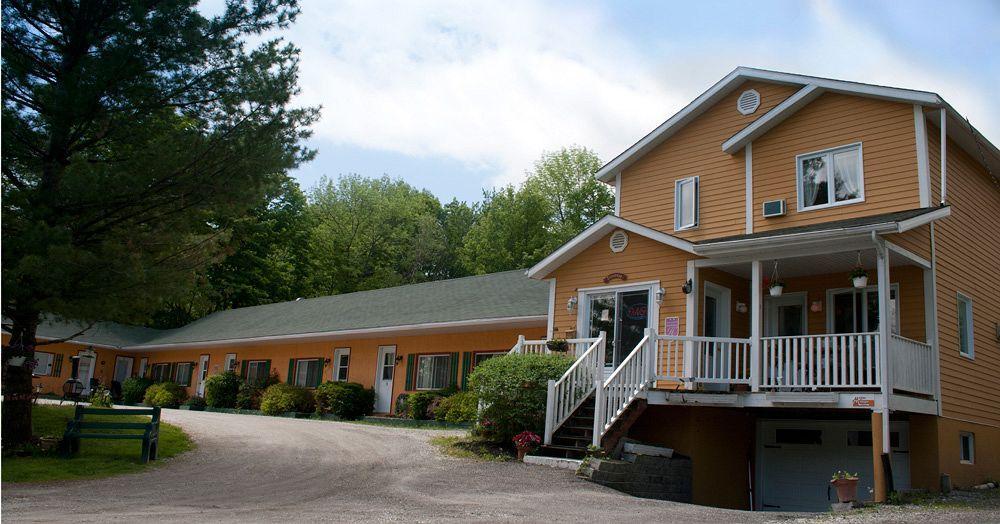 Motel De La Montagne Orford Екстериор снимка